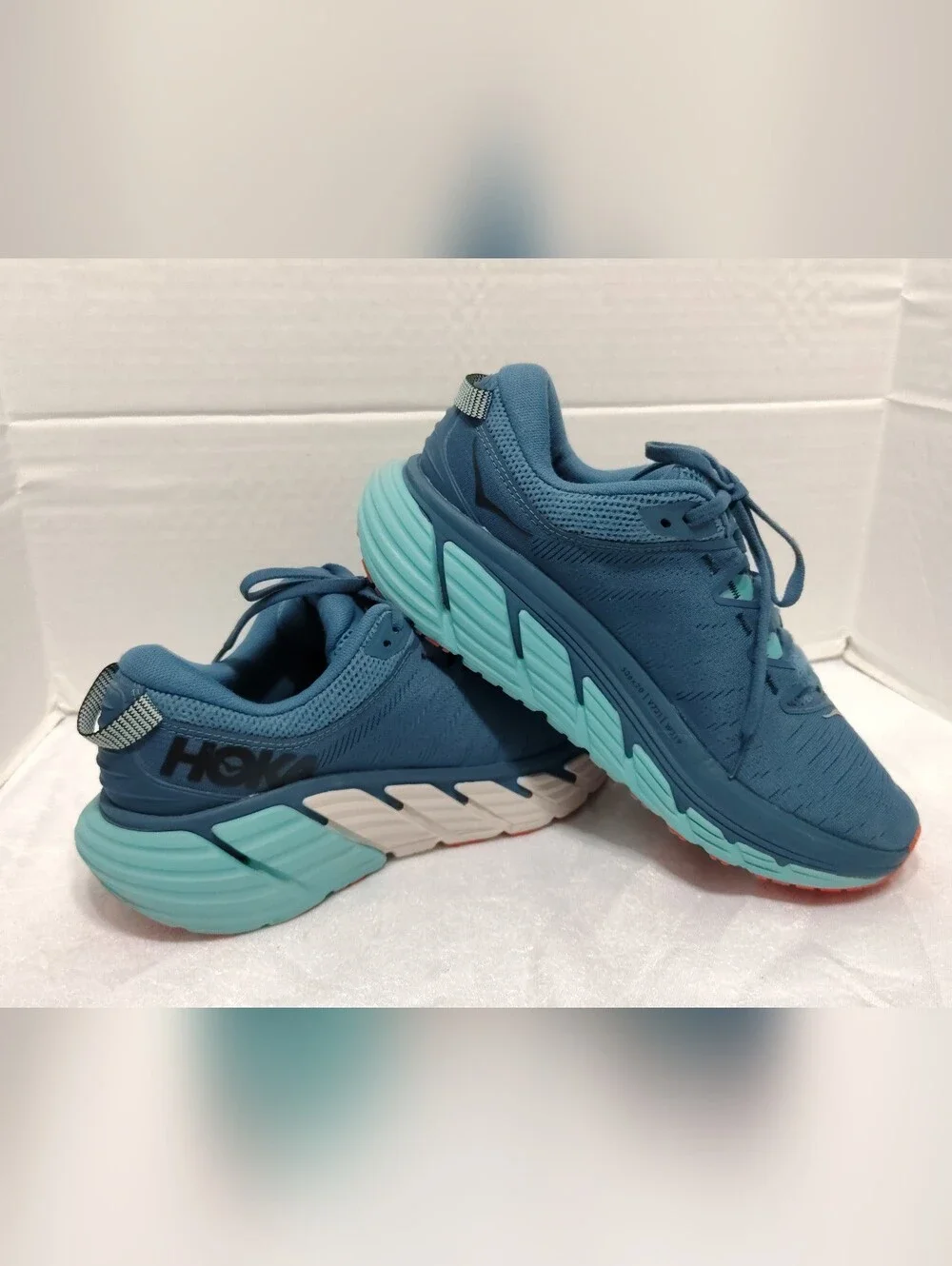 Hoka One One hoka one